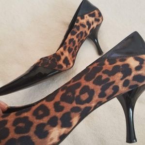 Nine West 7M Leopard/Blk Patent Heels